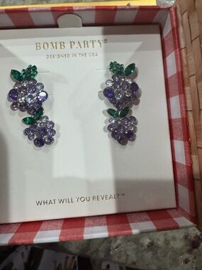 Bomb party earrings market fresh
